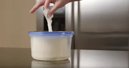 Geen vochtige schoonmaakdoekjes meer in huis? Zó maak je ze gemakkelijk zelf!