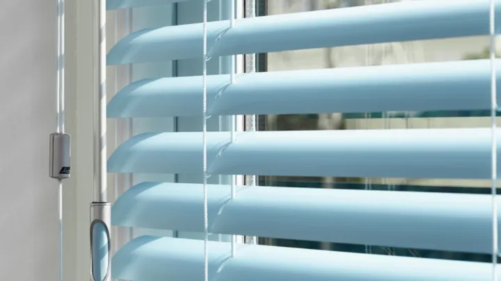 With THIS easy trick cleaning the window blinds will be no trouble at all!