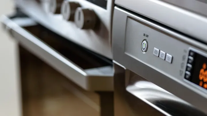 "You always have to preheat your oven!" Fact or fable? We've got the answer!