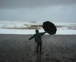 Storm en zware windstoten: KNMI geeft code geel af voor het hele land 