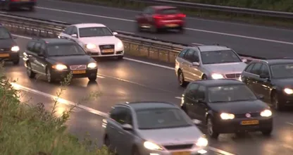Zware avondspits verwacht: stevige regen door restanten storm Humberto