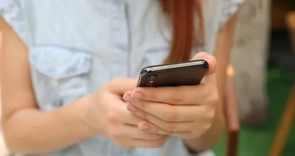 Te warme smartphone door de zomerhitte? Dit doe je eraan