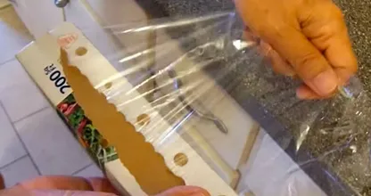 8x Voor deze huishoudelijke tips kun je plastic folie ook gebruiken