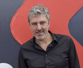 Ruud de Wild na complicaties opnieuw onder het mes