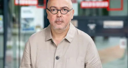 NPO-directeur Frans Klein legt werk neer na misstanden DWDD