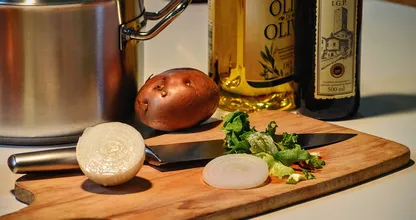 Do you keep your olive oil right next to the stove? THIS is why you really shouldn't do that!