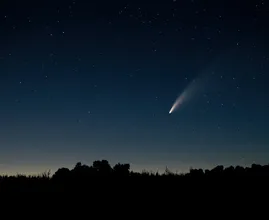 Aha! Dit waren de mysterieuze lichtjes in de lucht van afgelopen weekend