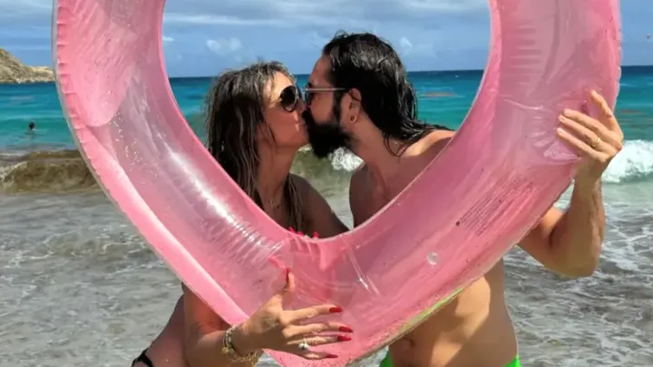 Famosas de más de 40 que lucen sus bikinis