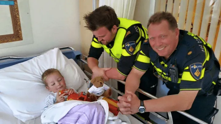 Ouders van kleine kinderen opgelet met zwembadjes! Gister ging het bijna mis!