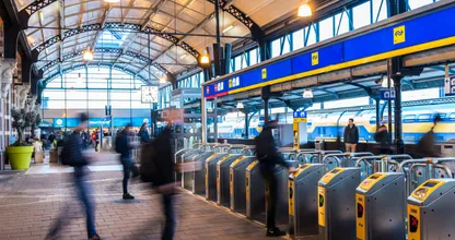 Vanaf vandaag inchecken met bankpas in de trein mogelijk