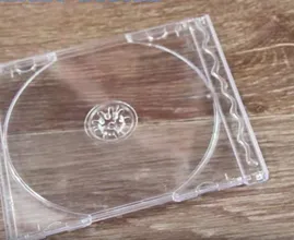 Puedes hacer el mejor marco de fotos con estas viejas cajas de CD