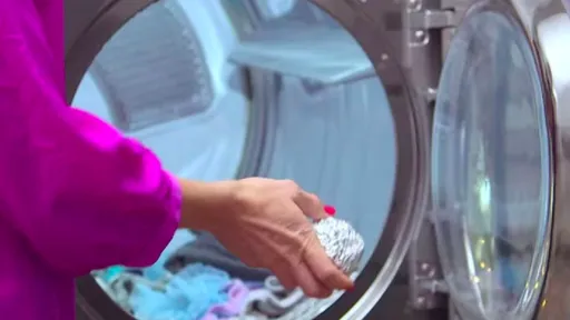 Wow: mettez une boule d’aluminium dans le sèche-linge! C’est fantastique!