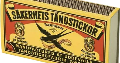 Hij steekt de lucifers aan en dan gebeurt er dit! Probeer dit vooral niet thuis na te doen, maar het ziet er wel waanzinnig uit!