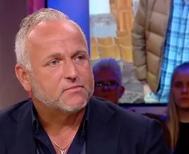 Gordon vecht tegen tranen bij Jinek vanwege eenzaamheid bij ouderen