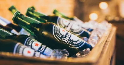 Bier van Heineken wordt volgend jaar tien procent duurder