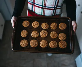 This is how you easily clean your baking tray