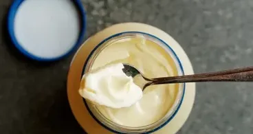 Mayonnaise: Der unerwartete Held für Ihre Holzmöbel-Probleme