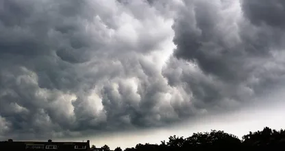 Het nieuwe jaar begint stormachtig: KNMI geeft woensdag code geel af