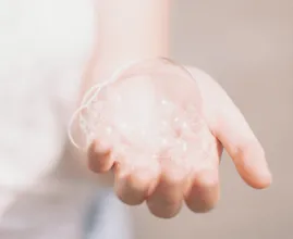 Schiuma! Una maggiore quantità di schiuma rende i tuoi piatti più puliti?