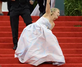 23 embarrassing Red Carpet moments that you will not believe