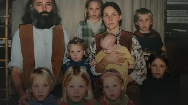 Vier oudste kinderen Ruinerwold beginnen civiele zaak tegen vader 