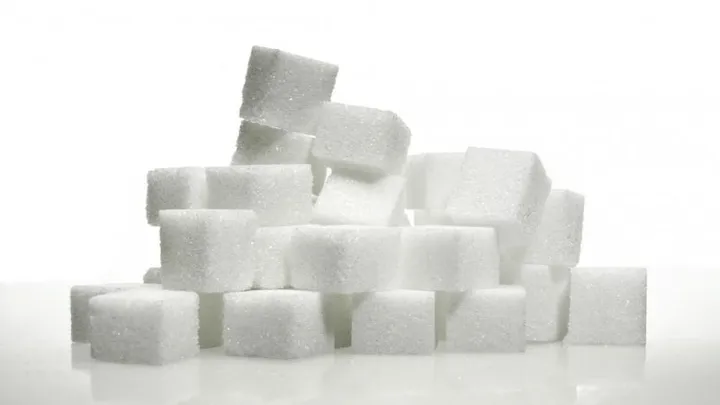 This is the brilliant reason why everyone's adding sugar to their shampoo