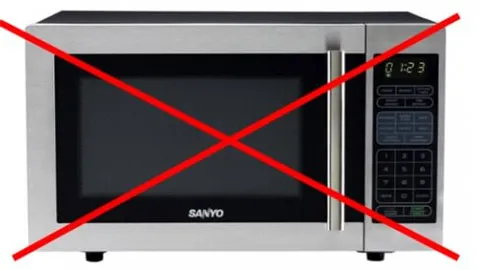 Stop niet alles in de magnetron, deze 6 dingen mag je helemaal niet opwarmen in de magnetron!