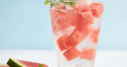 Mit diesem einfachen Getränk entgiftest du deinen Körper und bekommst du einen schlanken Bauch