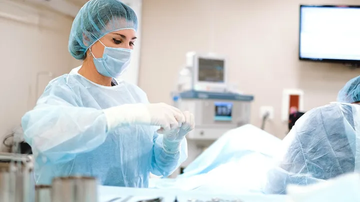 3 Weken na de geboorte van een tweeling voelde moeder zich ziek - toen de dokter de echo zag, zei hij: "Het spijt me"
