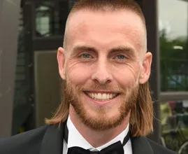 Het verhaal achter het bijzondere kapsel van Nathan Rutjes