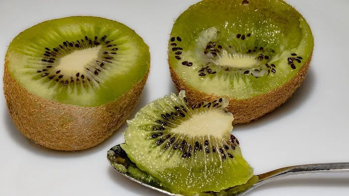 This is why you should always eat a kiwi WITH the skin!