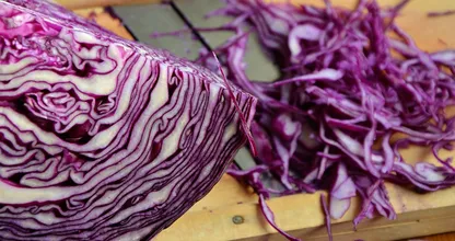 Wie du würzigen Rotkohl ganz einfach selbst zubereitest und warum du dabei sogar abnimmst!