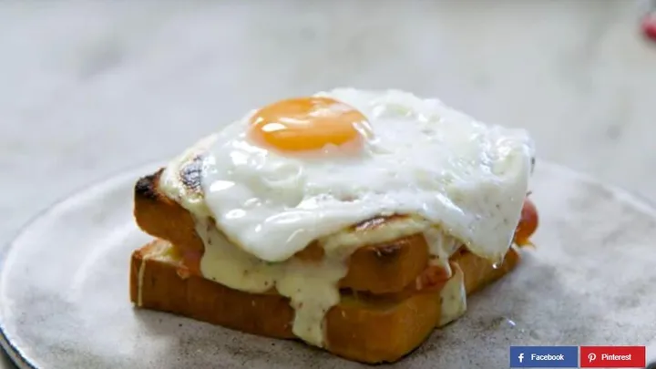 Warmes Toast Rezept: Belgisches Croque Madame.
