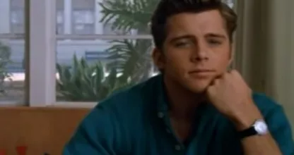 Zó ziet Maxwell Caulfield uit Grease 2 er nu uit, hij ziet er nog steeds goed uit!
