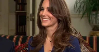 Schattig: meisje dat buigt voor Kate Middleton is een hit op internet