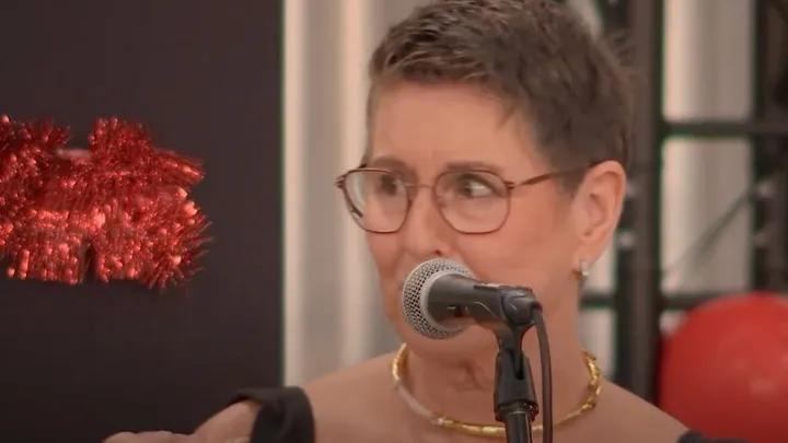 Een Jaar Van Je Leven: Janet haalt uit naar medekandidaat