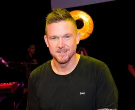 Johnny de Mol vraagt OM hem te vervolgen na aangifte ex-verloofde