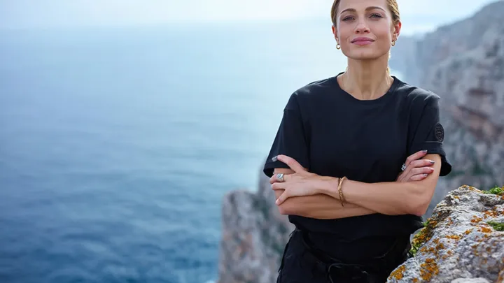 She Always Dismissed It As A Hoax – But Then, Discovered What Lay Under The Reef
