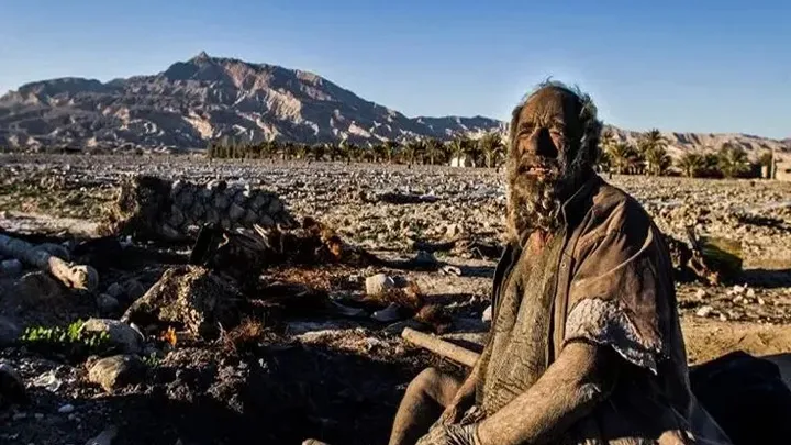Ewww! This Man Hasn’t Taken A Bath In 65 Years