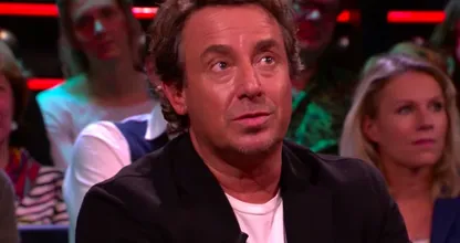 Hiep Hiep Hoera! Eén van de bekendste zangers van ons land heeft iets te vieren!