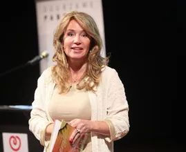 Helga van Leur deelt kiekje uit de oude doos ter ere van zoons verjaardag