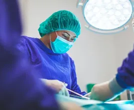 Nieuwe cijfers: zoveel (on)gevaccineerden liggen met corona in het ziekenhuis