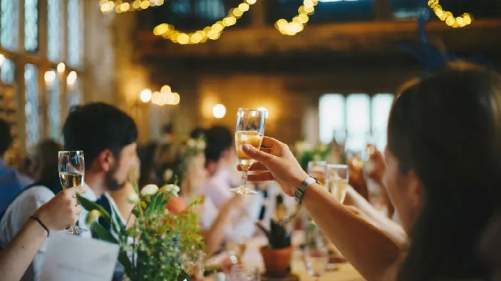 1 op de 3 mensen ziet op tegen de kerstborrel en gaat het liefst niet
