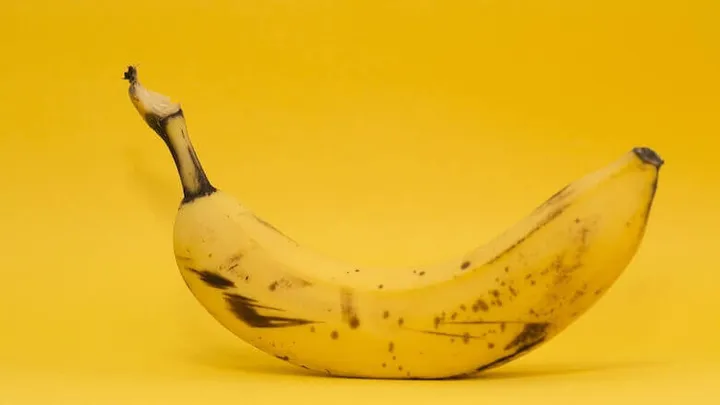 Dopo che avrai letto questo non getterai mai più via una banana scura!