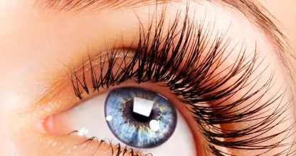 Nooit meer uitgedroogde mascara? Vanaf nu weet je hoe je dat voorkomt! Wat een simpele en goede tip!