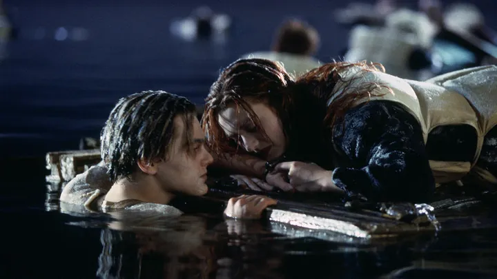 Endlich Antworten! Der Regisseur von Titanic erklärt wieso Jack nicht mit auf die Tür passte.