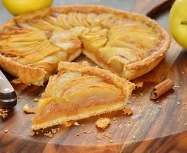 The number one reason apple tart turns soggy — and the bakers’ layer that stops it