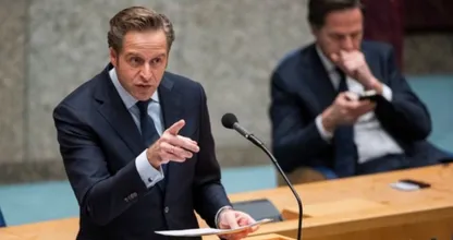 Extra maatregelen dreigen: 'Coronapas uitgebreid naar dierentuin en pretpark, horeca eerder dicht'