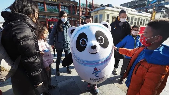 Waarom Olympische sporters geen medaille, maar een pandaknuffel krijgen
