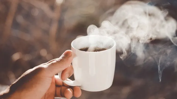 Slaapexpert onthult na welk tijdstip je geen cafeïne meer moet drinken